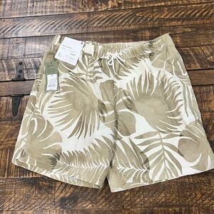 Tropical Leaf Print men’s swim trunks Shorts size medium